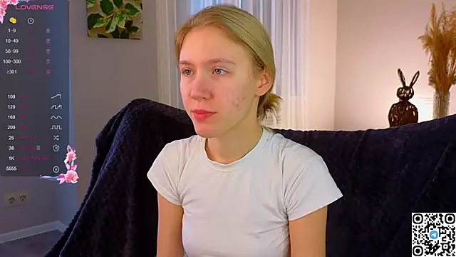 Snapshot of Succubelle chatting on 15, 11, 2025 Succubelle online show from 15, 11, 2025