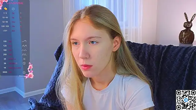 Snapshot of Succubelle chatting on 16, 11, 2025 Succubelle online show from 16, 11, 2025