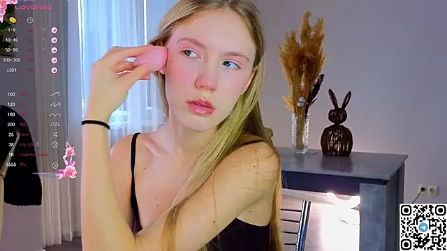 Snapshot of Succubelle chatting on 24, 11, 2025 Succubelle online show from 24, 11, 2025