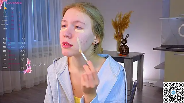 Snapshot of Succubelle chatting on 28, 11, 2025 Succubelle online show from 28, 11, 2025