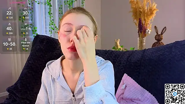 Snapshot of Succubelle chatting on 3, 12, 2025 Succubelle online show from 3, 12, 2025