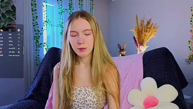 Snapshot of Succubelle chatting on 16, 12, 2025 Succubelle online show from 16, 12, 2025