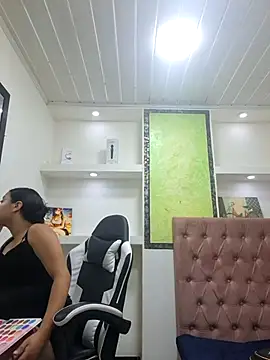 susan mooree online show from 17, 11, 2025