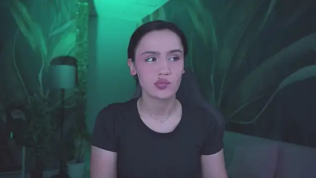 Snapshot of MonicaFarmer chatting on 14, 3, 2026 MonicaFarmer online show from 14, 3, 2026