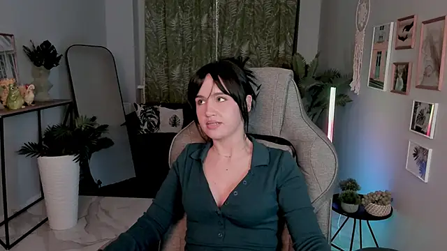 Snapshot of MonicaFarmer chatting on 21, 3, 2026 MonicaFarmer online show from 21, 3, 2026