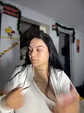 Snapshot of Megaan__More chatting on 18, 11, 2025 Megaan More online show from 18, 11, 2025