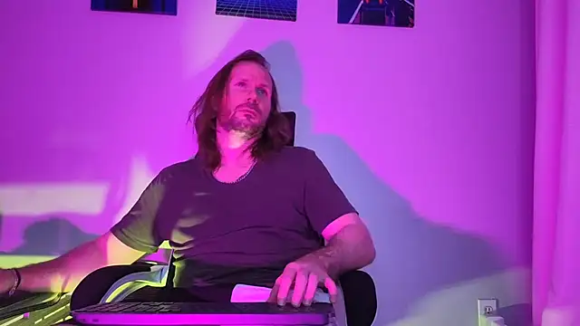 Snapshot of AlbinoAdonis chatting on 25, 9, 2025 AlbinoAdonis online show from 25, 9, 2025