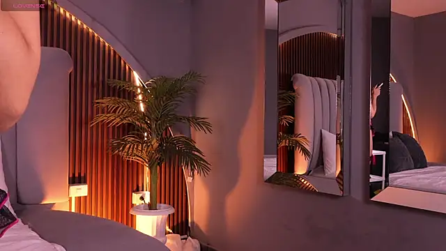 Snapshot of Isabellax21 chatting on 7, 4, 2026 Isabellax21 online show from 7, 4, 2026