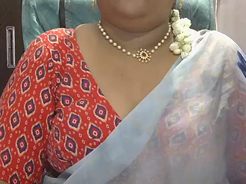 Snapshot of Nisha-telugu chatting on 18, 4, 2026 Nisha-telugu online show from 18, 4, 2026