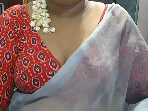 Snapshot of Nisha-telugu chatting on 19, 4, 2026 Nisha-telugu online show from 19, 4, 2026