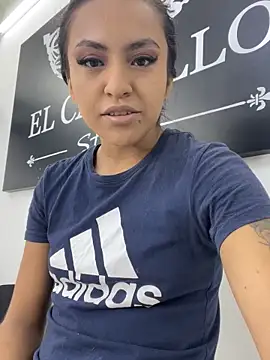 Snapshot of Leslie_Bussh_ chatting on 8, 4, 2026 Leslie Bussh online show from 8, 4, 2026