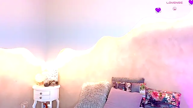 Snapshot of Kloee_12 chatting on 27, 10, 2025 Kloee 12 online show from 27, 10, 2025