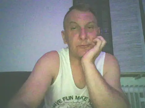 Snapshot of niezlomny75 chatting on 21, 9, 2025 niezlomny75 online show from 21, 9, 2025