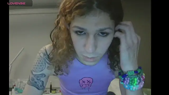 cuddlyavenue online show from 2, 10, 2025