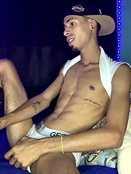 Snapshot of Alexx_1214 chatting on 10, 10, 2025 Alexx 1214 online show from 10, 10, 2025