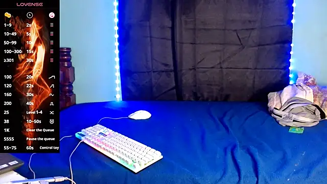 Snapshot of Alexx_1214 chatting on 15, 11, 2025 Alexx 1214 online show from 15, 11, 2025