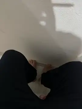 LAZ3R1 online show from 2, 10, 2025