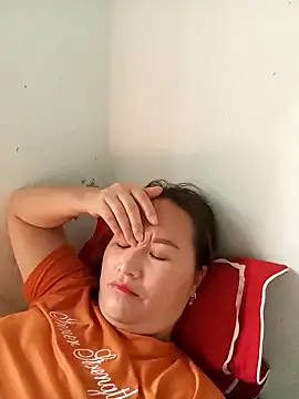 Snapshot of Tamara-a chatting on 5, 4, 2026 Tamara-a online show from 5, 4, 2026