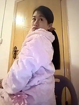 Snapshot of luy-xinh02 chatting on 25, 11, 2025 luy-xinh02 online show from 25, 11, 2025