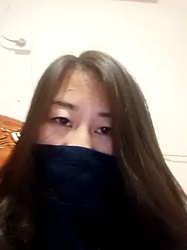 Snapshot of luy-xinh02 chatting on 3, 12, 2025 luy-xinh02 online show from 3, 12, 2025