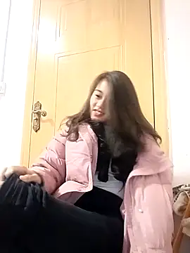 Snapshot of luy-xinh02 chatting on 21, 12, 2025 luy-xinh02 online show from 21, 12, 2025