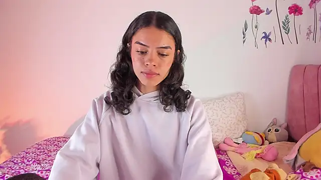 Snapshot of maddy_parker__ chatting on 10, 4, 2026 maddy parker online show from 10, 4, 2026