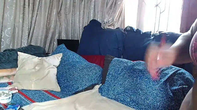 Snapshot of Bustyboobs02xx chatting on 14, 1, 2026 Bustyboobs02xx online show from 14, 1, 2026