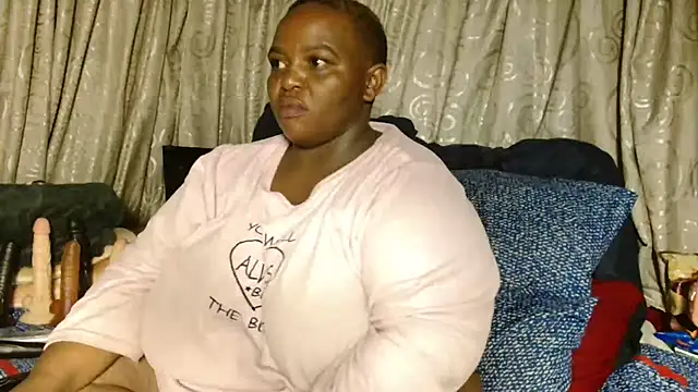 Snapshot of Bustyboobs02xx chatting on 15, 1, 2026 Bustyboobs02xx online show from 15, 1, 2026