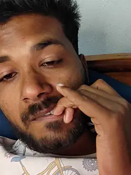 Snapshot of devil_khilesh chatting on 19, 12, 2025 devil khilesh online show from 19, 12, 2025