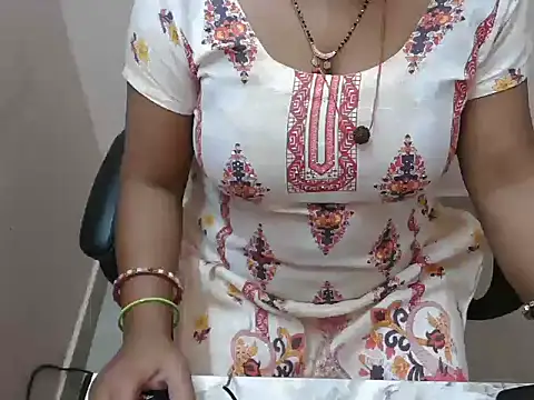 Snapshot of bold_naina chatting on 19, 11, 2025 bold naina online show from 19, 11, 2025