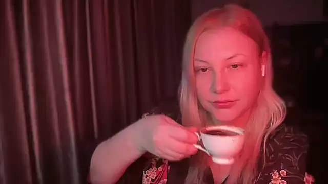 BikiHellena online show from 18, 6, 2026