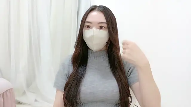 Snapshot of _Mia_land_ chatting on 13, 10, 2025  Mia land  online show from 13, 10, 2025