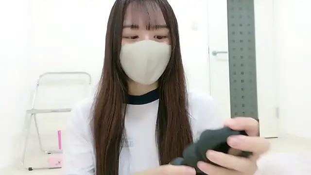  Mia land  online show from 22, 11, 2025