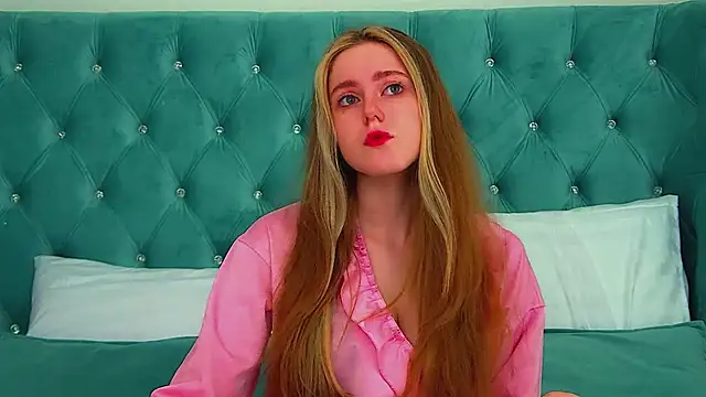 Snapshot of LexiBookwell chatting on 6, 3, 2026 LexiBookwell online show from 6, 3, 2026