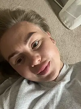 MartaLuna  online show from 29, 9, 2025