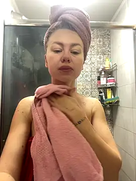 MartaLuna  online show from 2, 12, 2025