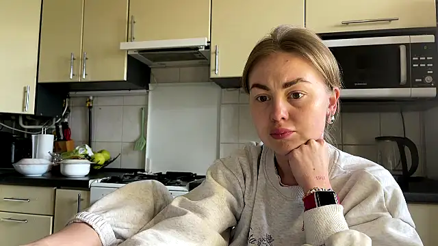 Snapshot of MartaLuna_ chatting on 1, 5, 2026 MartaLuna online show from 1, 5, 2026