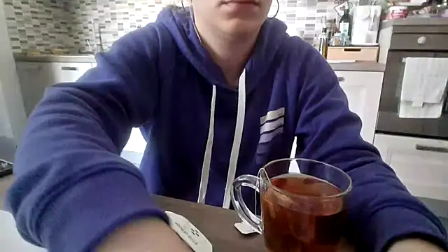 Snapshot of Camaleontica chatting on 6, 11, 2025 Camaleontica online show from 6, 11, 2025