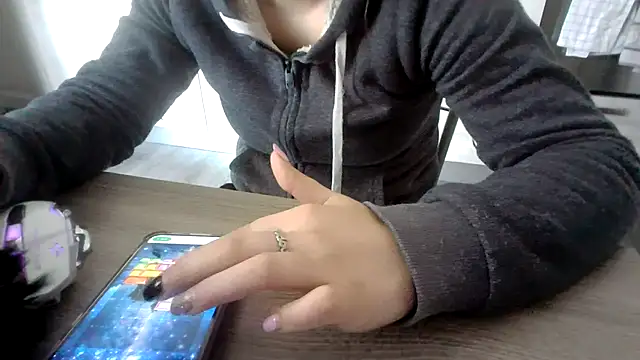 Snapshot of Camaleontica chatting on 12, 11, 2025 Camaleontica online show from 12, 11, 2025