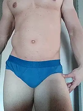 Snapshot of brankinho28 chatting on 13, 10, 2025 brankinho28 online show from 13, 10, 2025