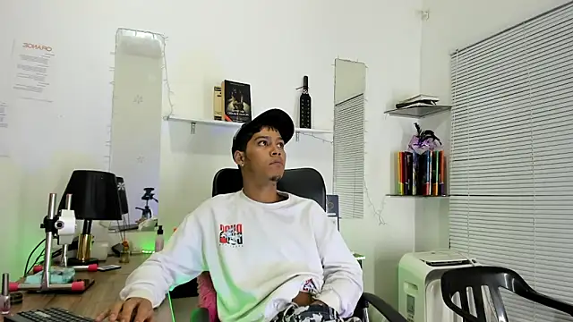 xxKamadevaxx online show from 24, 3, 2026