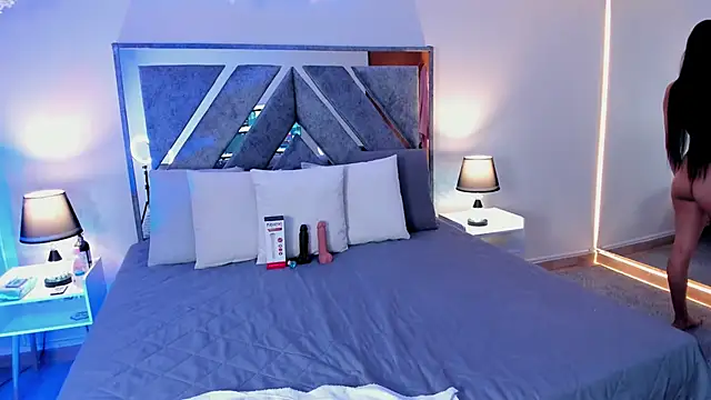 Snapshot of Isa_Rouse__ chatting on 31, 10, 2025 Isa Rouse online show from 31, 10, 2025