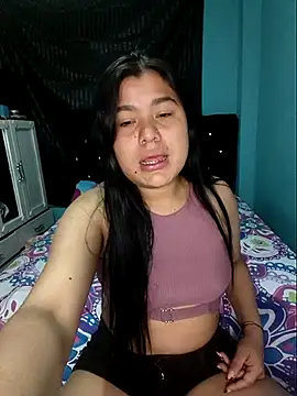 Snapshot of April_Becker chatting on 8, 4, 2026 April Becker online show from 8, 4, 2026