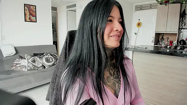 Snapshot of Unatatuada chatting on 13, 4, 2026 Unatatuada online show from 13, 4, 2026