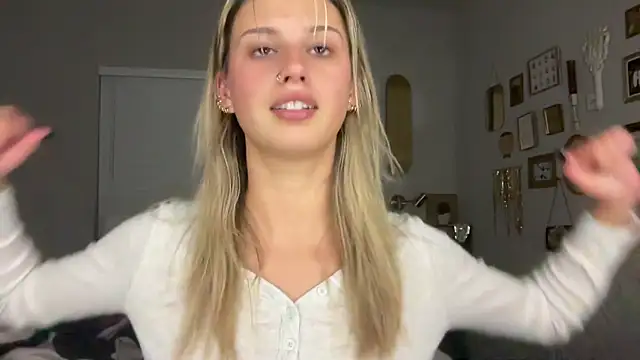 AnnGrayson online show from 3, 11, 2025