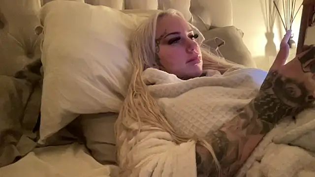 Snapshot of paulinaalatalo chatting on 12, 3, 2026 paulinaalatalo online show from 12, 3, 2026