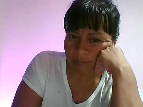 Snapshot of adri89-g chatting on 16, 11, 2025 adri89-g online show from 16, 11, 2025