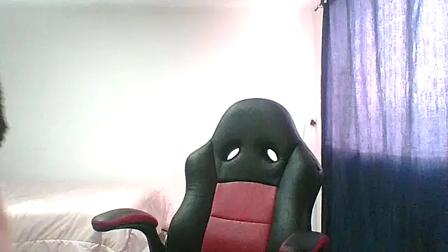 Snapshot of adri89-g chatting on 16, 12, 2025 adri89-g online show from 16, 12, 2025