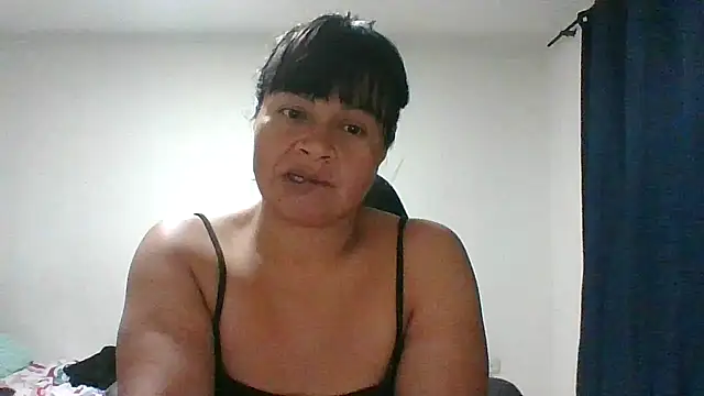 Snapshot of adri89-g chatting on 15, 1, 2026 adri89-g online show from 15, 1, 2026