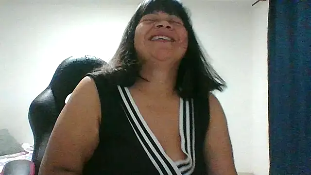 Snapshot of adri89-g chatting on 7, 2, 2026 adri89-g online show from 7, 2, 2026